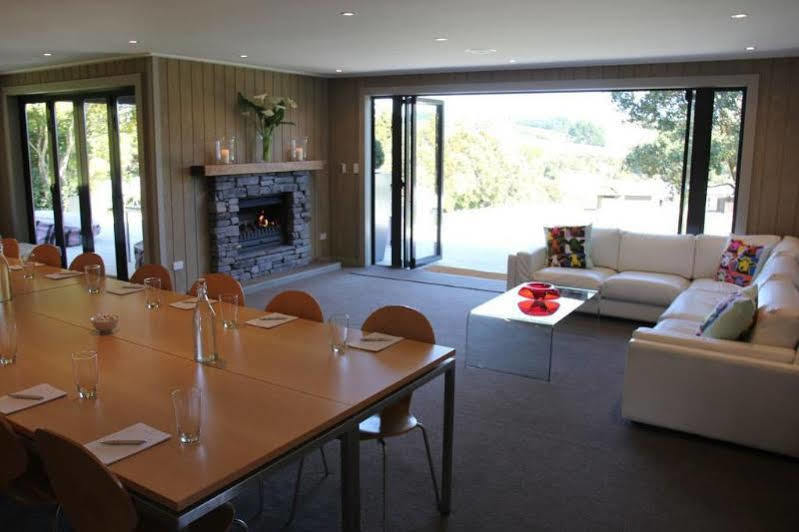 Riverside Matakana Exterior photo